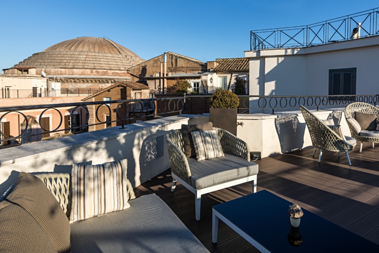 the-pantheon-iconic-rome-hotel-spoj-savremene-elegancije-i-tradicionalnih-elemenata-28