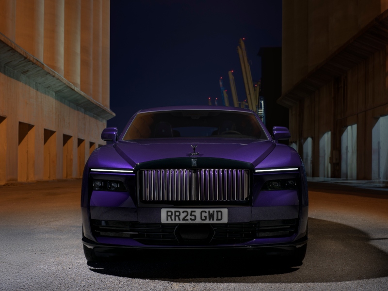 Rolls-Royce Introduces Black Badge Spectre: The Empowered Alter Ego