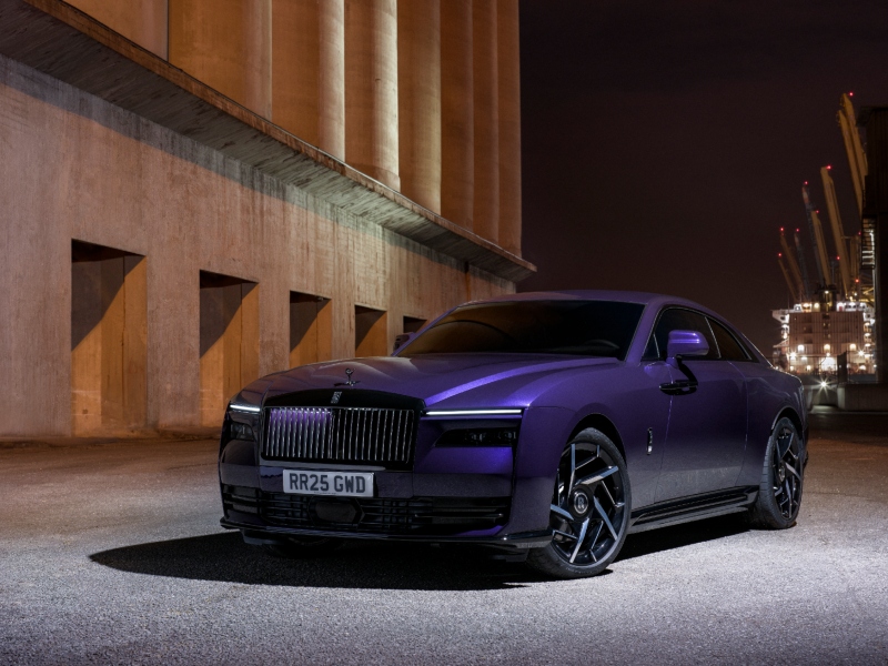 Rolls-Royce Introduces Black Badge Spectre: The Empowered Alter Ego