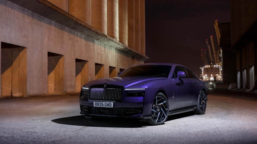 Rolls-Royce Introduces Black Badge Spectre: The Empowered Alter Ego